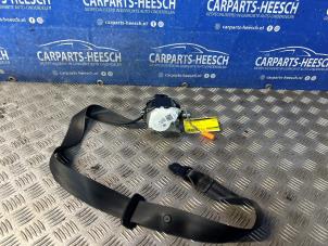 Używane Pas bezpieczenstwa prawy przód Ford B-Max (JK8) 1.0 EcoBoost 12V 100 Cena € 150,00 Procedura marży oferowane przez Carparts Heesch