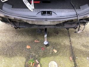 Używane Hak holowniczy Ford B-Max (JK8) 1.0 EcoBoost 12V 100 Cena € 150,00 Procedura marży oferowane przez Carparts Heesch