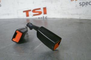 Begagnade Bakre bältesspänne, vänster Audi A3 Pris € 30,00 Inklusive moms erbjuds av TSI-Parts / Allmotorparts B.V.