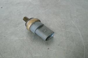 Begagnade Motortemperatursensor Volkswagen Golf Pris € 75,00 Inklusive moms erbjuds av TSI-Parts / Allmotorparts B.V.