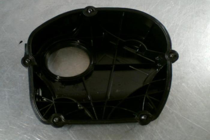 Kamremsskydd från en Audi A4 2013