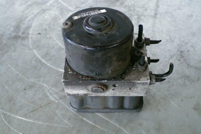 ABS-pump från en Audi A3 2005