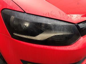 Begagnade Strålkastare, höger Volkswagen Polo V (6R) 1.6 TDI 16V 90 Pris € 99,99 Inklusive moms erbjuds av TSI-Parts / Allmotorparts B.V.