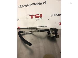 Begagnade Servostyrningspump Audi A8 (D3) 4.2 V8 40V FSI Lang Quattro Pris € 50,00 Inklusive moms erbjuds av TSI-Parts / Allmotorparts B.V.