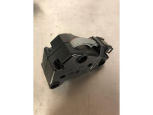 Begagnade Radioförstärkare Volkswagen Golf V (1K1) 2.0 TFSI GTI 16V Pris € 9,99 Inklusive moms erbjuds av TSI-Parts / Allmotorparts B.V.