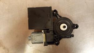 Begagnade Motor, dörrfönster Volkswagen Passat Variant (365) 1.4 TSI 16V Pris € 30,00 Inklusive moms erbjuds av TSI-Parts / Allmotorparts B.V.