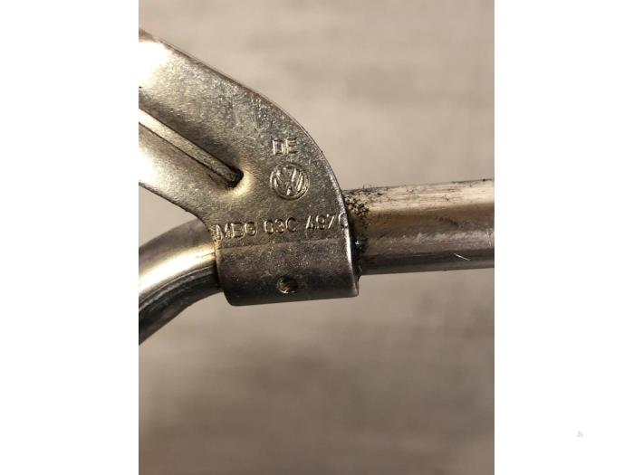 Vattenrör från en Volkswagen Golf Plus (5M1/1KP) 1.4 TSI 160 16V 2008