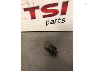 Begagnade Oljetryckssensor Audi SQ5 (FYB/FYG) 3.0 TFSI V6 24V Pris € 40,00 Inklusive moms erbjuds av TSI-Parts / Allmotorparts B.V.