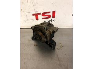 Gebruikte Oliepomp Volkswagen Golf VI (5K1) 1.4 TSI 160 16V Prijs € 70,00 Inclusief btw aangeboden door TSI-Parts / Allmotorparts B.V.