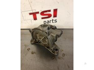 Gebruikte Oliepomp Volkswagen Golf VI (5K1) 1.4 TSI 160 16V Prijs € 70,00 Inclusief btw aangeboden door TSI-Parts / Allmotorparts B.V.