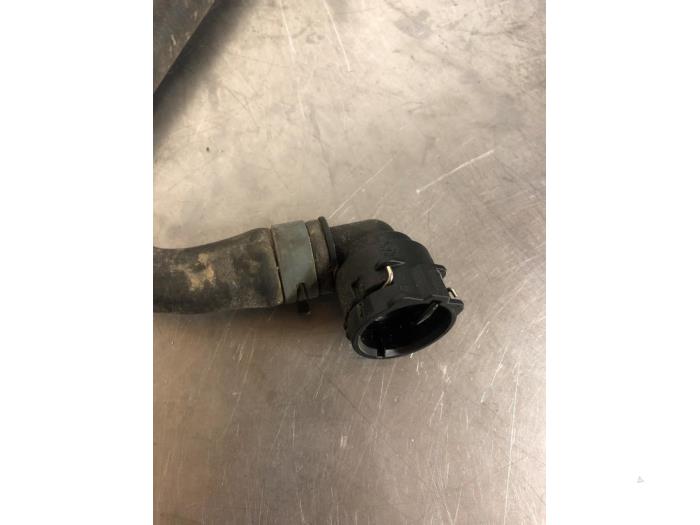 Vattenrör från en Volkswagen Golf VII (AUA) 1.4 TSI 16V 2016