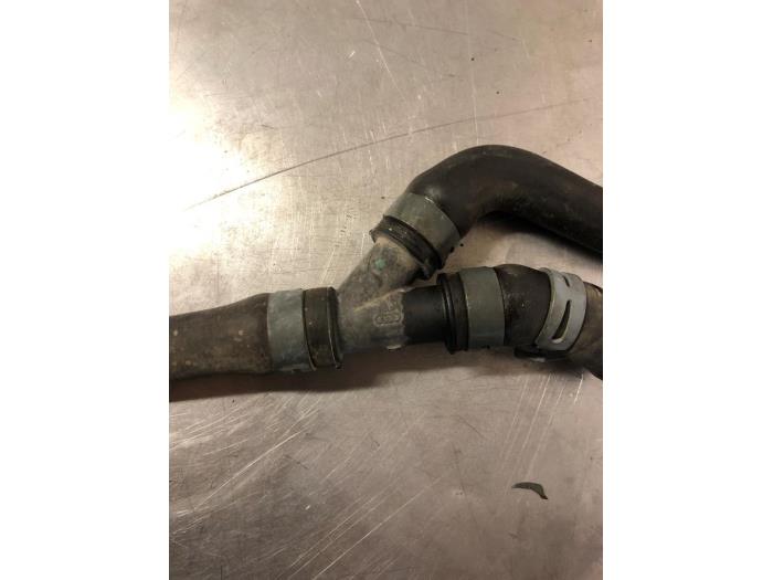 Vattenrör från en Volkswagen Golf VII (AUA) 1.4 TSI 16V 2016