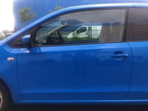 Begagnade Dörr, 2-dörrars, vänster Volkswagen Up! (121) 1.0 12V 60 Pris € 393,25 Inklusive moms erbjuds av TSI-Parts / Allmotorparts B.V.