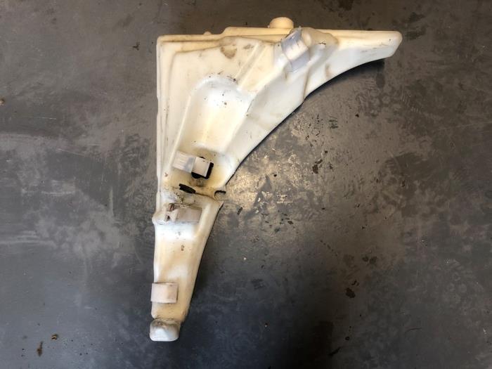 Spolartank, vindruta från en Audi TT (8J3) 2.0 TFSI 16V 2007