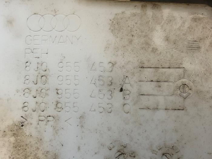 Spolartank, vindruta från en Audi TT (8J3) 2.0 TFSI 16V 2007