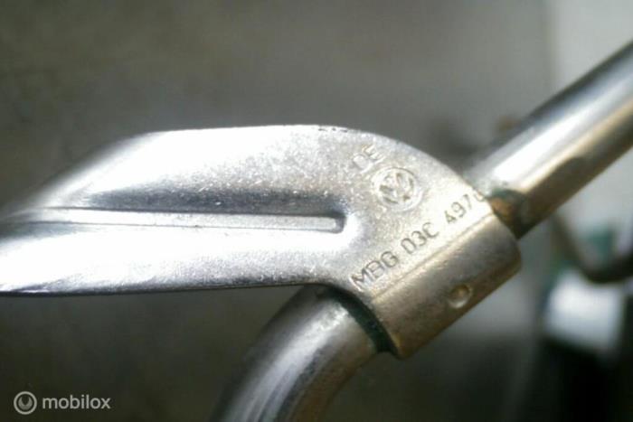 Vattenrör från en Volkswagen Golf VI (5K1) 1.4 TSI 160 16V 2011