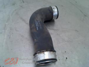 Begagnade Laddluftkylarslang Volkswagen Caddy III (2KA,2KH,2CA,2CH) 1.9 TDI Pris € 21,00 Marginaltabell erbjuds av C&J Bedrijfsauto's & Onderdelen