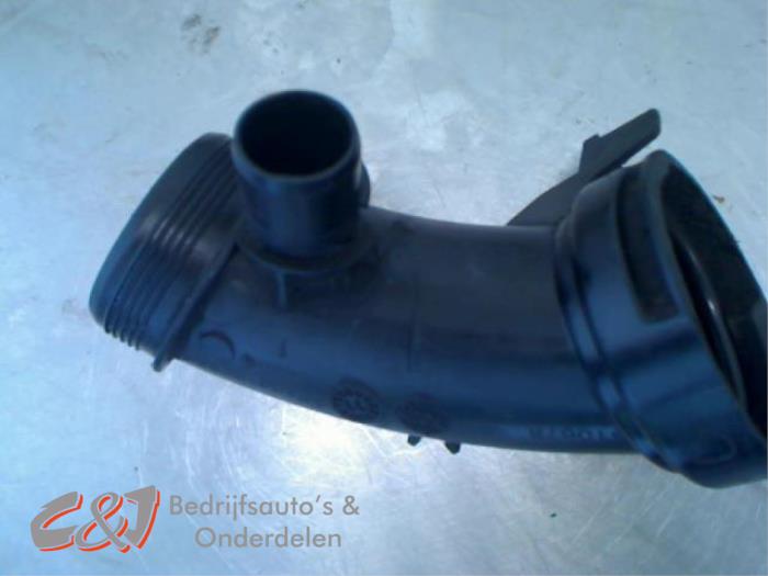 Turbo Pijp van een Peugeot Partner Tepee (7A/B/C/D/E/F/G/J/P/S) 1.6 HDI 75 2010