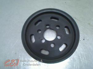 Gebruikte Servo Pomp Poelie Volkswagen Caddy III (2KA,2KH,2CA,2CH) 1.9 TDI Prijs € 15,75 Margeregeling aangeboden door C&J Bedrijfsauto's & Onderdelen