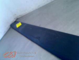 Begagnade Dekorstripe Renault Master II (JD) 2.5 dCi 115 Pris € 31,50 Marginaltabell erbjuds av C&J Bedrijfsauto's & Onderdelen