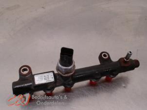 Używane Listwa wtryskowa Peugeot Boxer (U9) 2.0 BlueHDi 110 Cena € 89,25 Procedura marży oferowane przez C&J Bedrijfsauto's & Onderdelen