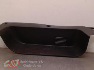 Gebruikte Treeplank links Fiat Talento 2.0 EcoJet BiTurbo 120 Prijs € 42,00 Margeregeling aangeboden door C&J Bedrijfsauto's & Onderdelen