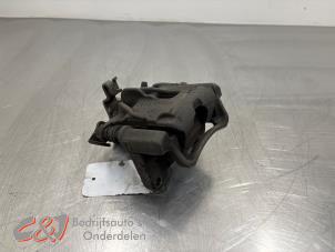 Begagnade Bakre bromsok, höger Fiat Talento 2.0 EcoJet BiTurbo 120 Pris € 78,75 Marginaltabell erbjuds av C&J Bedrijfsauto's & Onderdelen