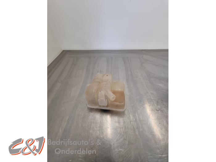 Expansionskärl från en Ford Tourneo Connect/Grand Tourneo Connect 1.5 EcoBlue 2021