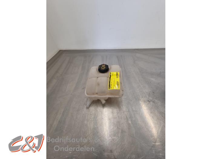 Expansionskärl från en Ford Tourneo Connect/Grand Tourneo Connect 1.5 EcoBlue 2021