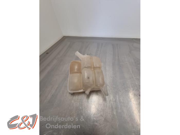 Expansionskärl från en Ford Tourneo Connect/Grand Tourneo Connect 1.5 EcoBlue 2021