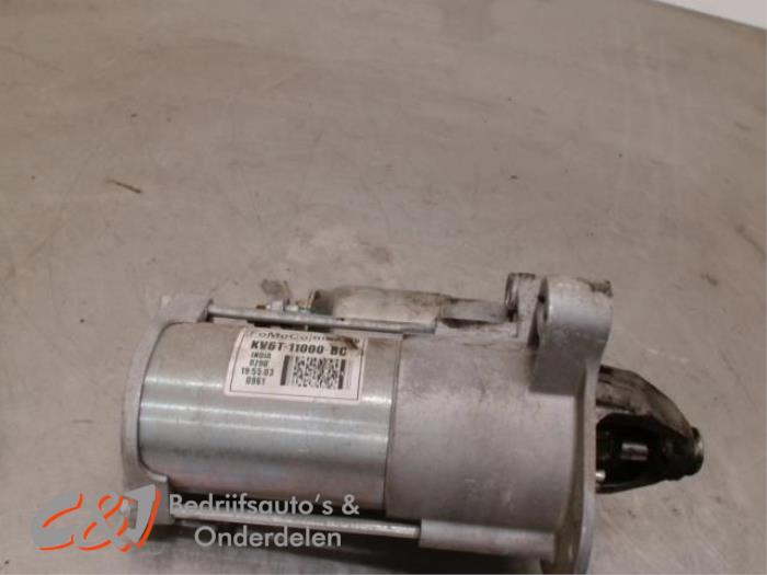 Startmotor från en Ford Tourneo Connect/Grand Tourneo Connect 1.5 EcoBlue 2021