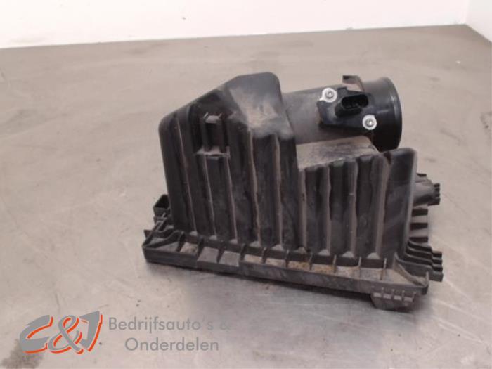 Luftflödesmätare från en Ford Tourneo Connect/Grand Tourneo Connect 1.5 EcoBlue 2021