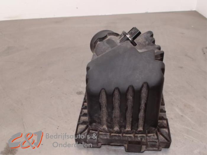 Luftflödesmätare från en Ford Tourneo Connect/Grand Tourneo Connect 1.5 EcoBlue 2021