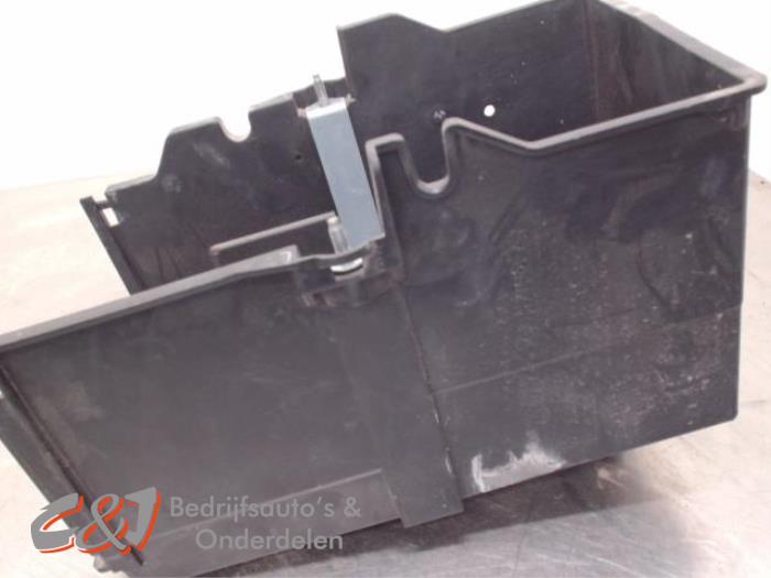 Batterilåda från en Ford Tourneo Connect/Grand Tourneo Connect 1.5 EcoBlue 2021