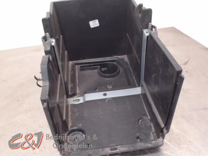 Batterilåda från en Ford Tourneo Connect/Grand Tourneo Connect 1.5 EcoBlue 2021