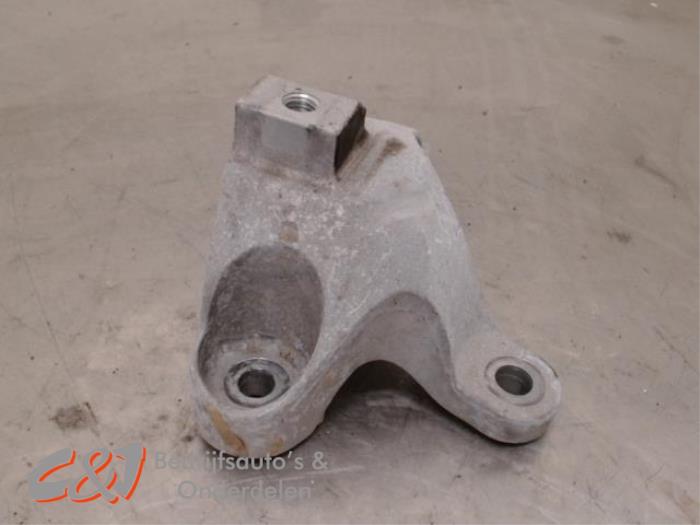 Fäste, växellåda från en Ford Tourneo Connect/Grand Tourneo Connect 1.5 EcoBlue 2021