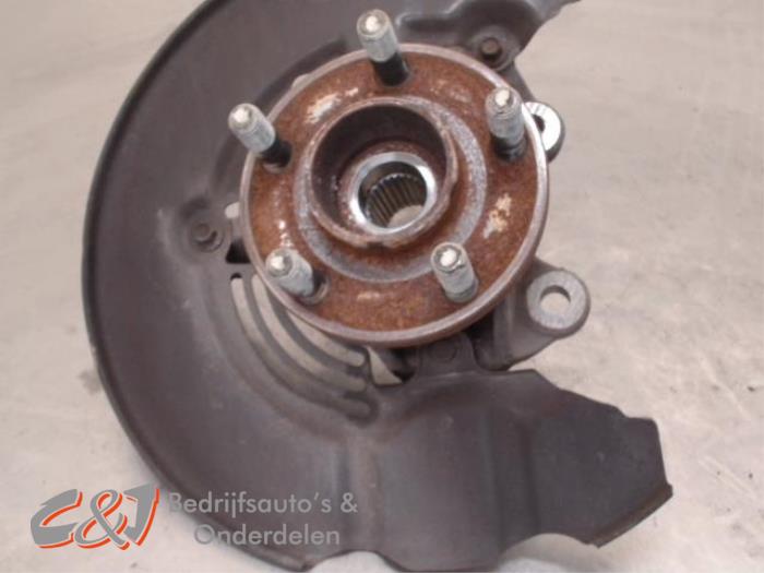 Spindel, höger fram från en Ford Tourneo Connect/Grand Tourneo Connect 1.5 EcoBlue 2021