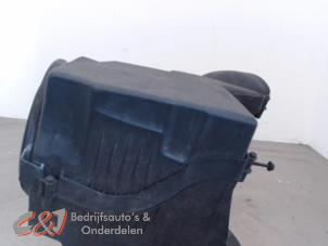 Begagnade Luftfilterhus Ford Transit Connect (PJ2) 1.6 TDCi 16V 95 Pris € 47,25 Marginaltabell erbjuds av C&J Bedrijfsauto's & Onderdelen