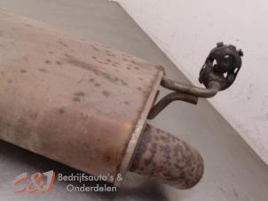 Używane Tlumik koncowy Peugeot Expert (V1/VA/VB/VE/VF/VT/VY) 1.6 Blue HDi 115 Cena € 63,00 Procedura marży oferowane przez C&J Bedrijfsauto's & Onderdelen