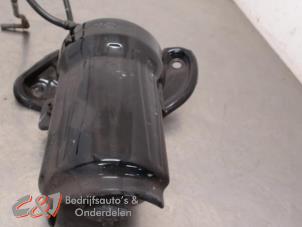 Begagnade Bränslefilterhus Ford Tourneo Connect/Grand Tourneo Connect 1.5 EcoBlue Pris € 47,25 Marginaltabell erbjuds av C&J Bedrijfsauto's & Onderdelen