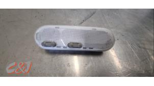 Begagnade Innerbelysning, fram Renault Trafic (1FL/2FL/3FL/4FL) 2.0 dCi 16V 145 Pris € 26,25 Marginaltabell erbjuds av C&J Bedrijfsauto's & Onderdelen