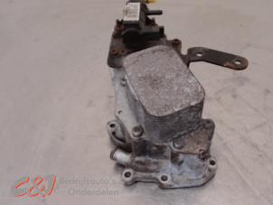 Begagnade Oljefilterhus Ford Tourneo Connect/Grand Tourneo Connect 1.5 TDCi Pris € 36,75 Marginaltabell erbjuds av C&J Bedrijfsauto's & Onderdelen