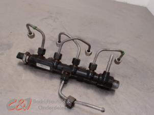 Begagnade Bränsleinsprutningsmunstycke Ford Tourneo Connect/Grand Tourneo Connect 1.5 EcoBlue Pris € 89,25 Marginaltabell erbjuds av C&J Bedrijfsauto's & Onderdelen