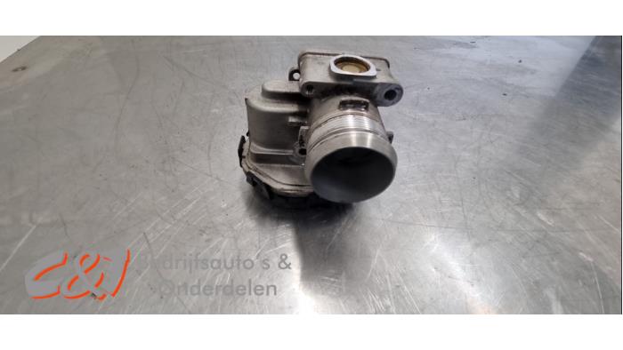 Spjällhus från en Ford Tourneo Connect/Grand Tourneo Connect 1.5 EcoBlue 2021