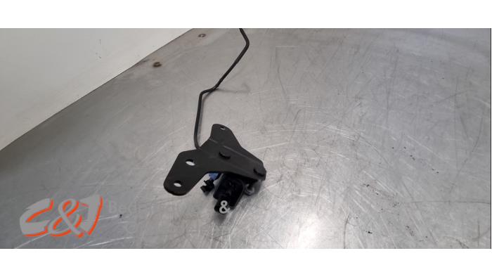 Vakuumventil från en Ford Tourneo Connect/Grand Tourneo Connect 1.5 EcoBlue 2021