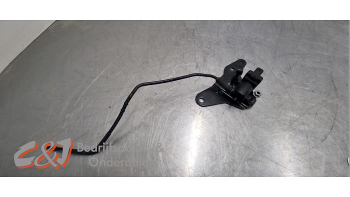 Vakuumventil från en Ford Tourneo Connect/Grand Tourneo Connect 1.5 EcoBlue 2021