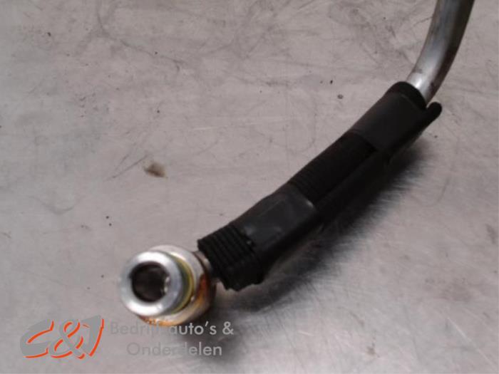 Bränsletryckssensor från en Ford Tourneo Connect/Grand Tourneo Connect 1.5 EcoBlue 2021