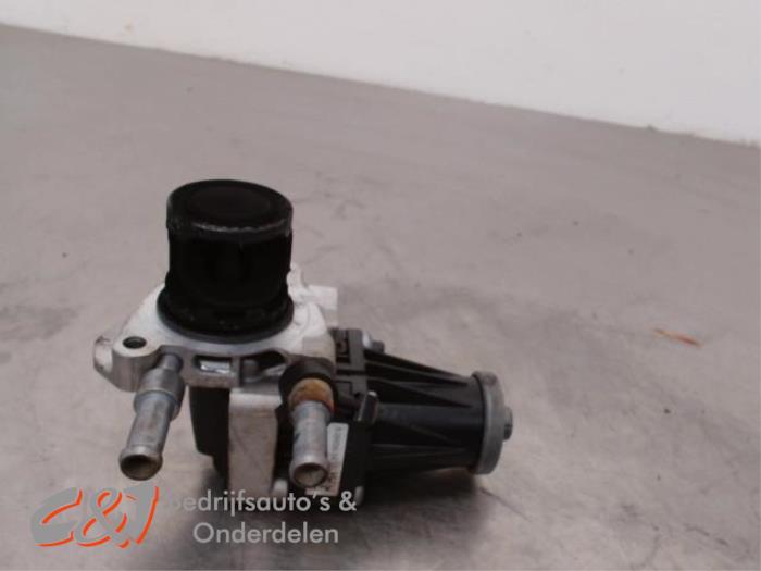 EGR-ventil från en Ford Tourneo Connect/Grand Tourneo Connect 1.5 EcoBlue 2021