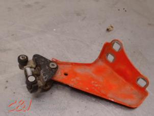 Begagnade Rullskena, skjutdörr, höger Renault Kangoo Express (FC) 1.5 dCi 60 Pris € 15,75 Marginaltabell erbjuds av C&J Bedrijfsauto's & Onderdelen