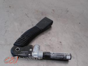 Gebruikte Veiligheidsgordel Insteek Midden-voor Peugeot Boxer (U9) 2.2 HDi 150 Prijs € 63,00 Margeregeling aangeboden door C&J Bedrijfsauto's & Onderdelen